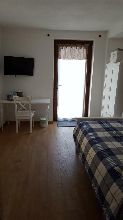 B&B Ca'Suana Lanzo dʼIntelvi Buitenkant foto
